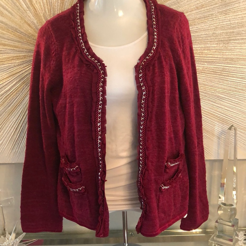 WHBM CRANBERRY RED AND SPARKLE KNIT WITH CHAIN AND RUFFLE DETAIL CARDIGAN
